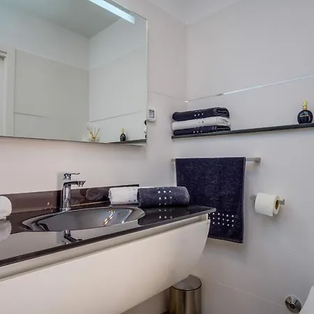 Leonida Apartment Mali Losinj Exterior photo