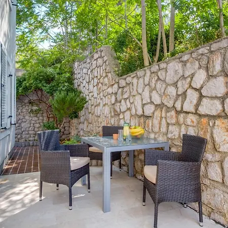 Leonida Apartment Mali Losinj Exterior photo