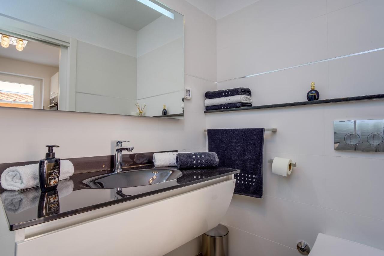 Leonida Apartment