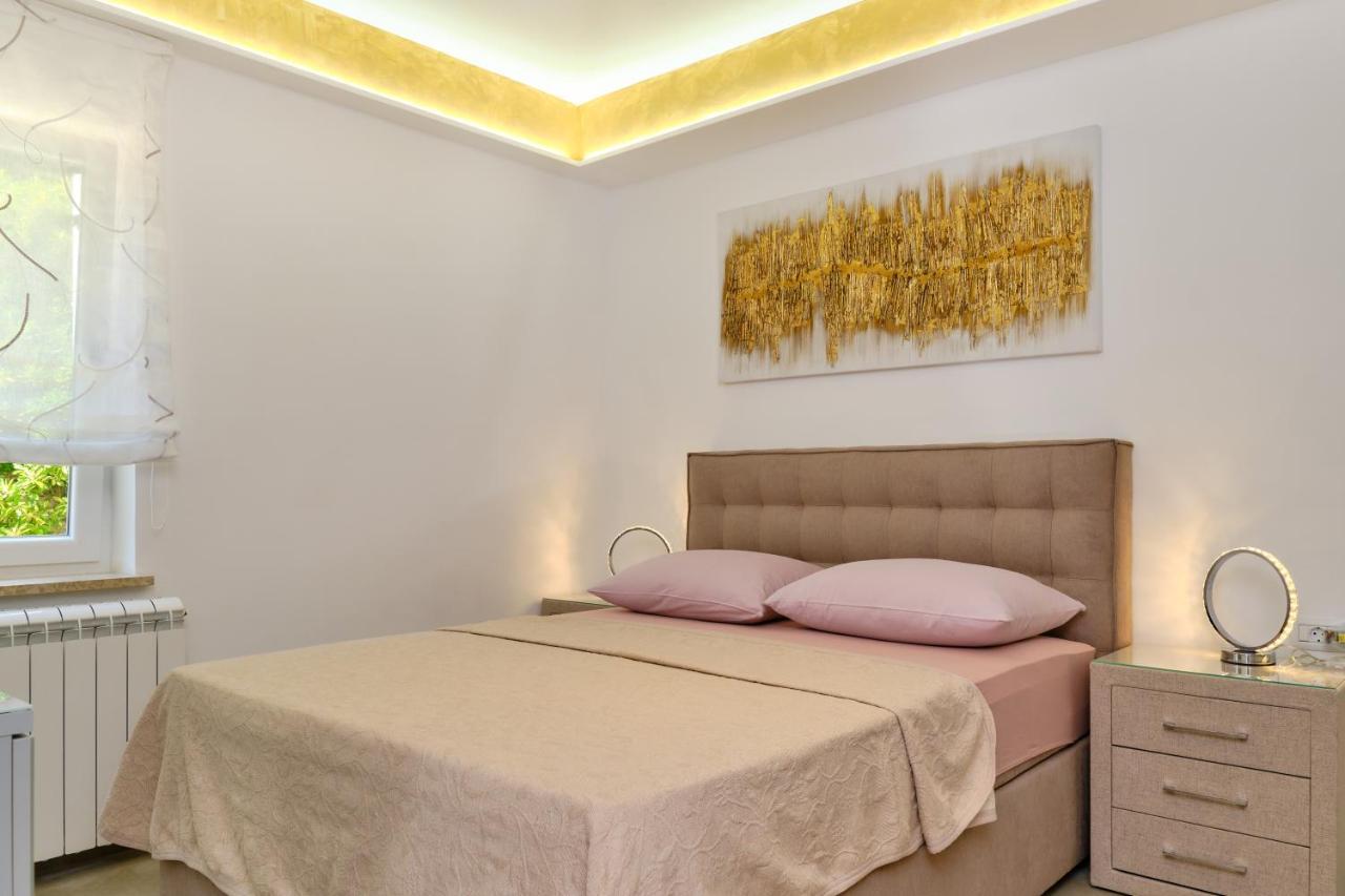 Leonida Apartment