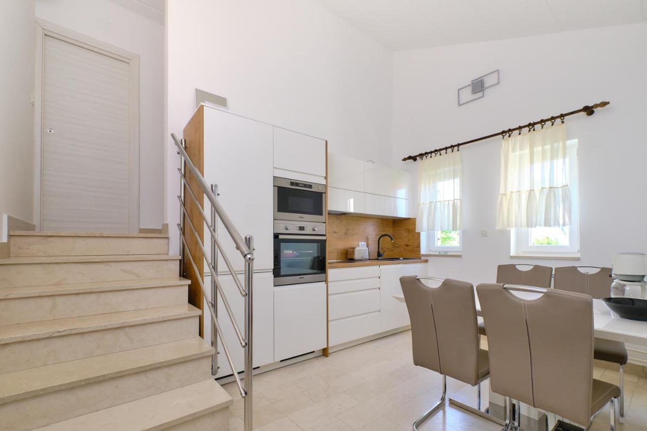 Apartment Leonida *